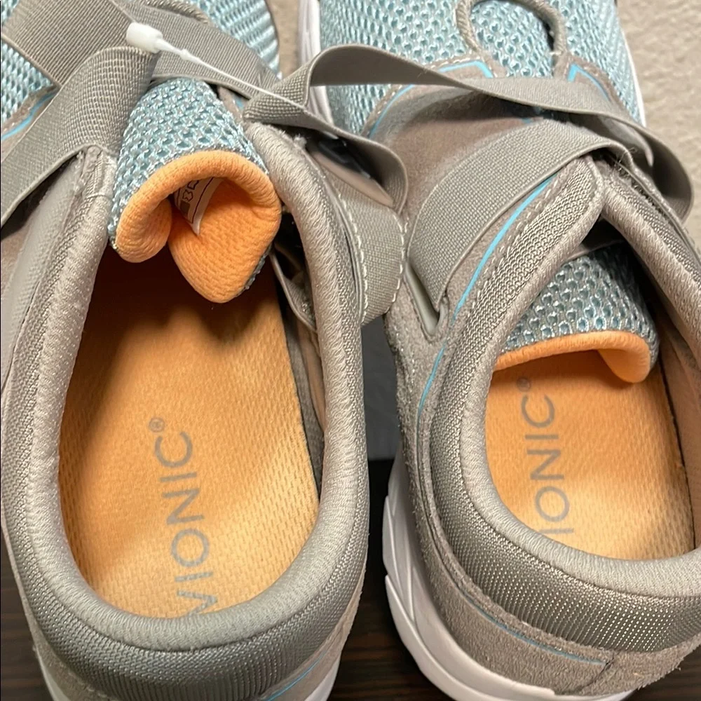 Women shoes size6.5 - Picture 3 of 4